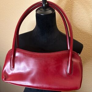 Elegant Red Italian Leather Shoulder Bag